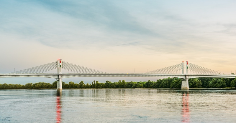 Egy egyszerű, logikusan szerkesztett, szép híd – 100 évre tervezve